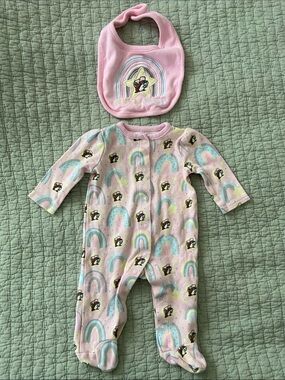 BUC-EES Baby girl one piece and bib